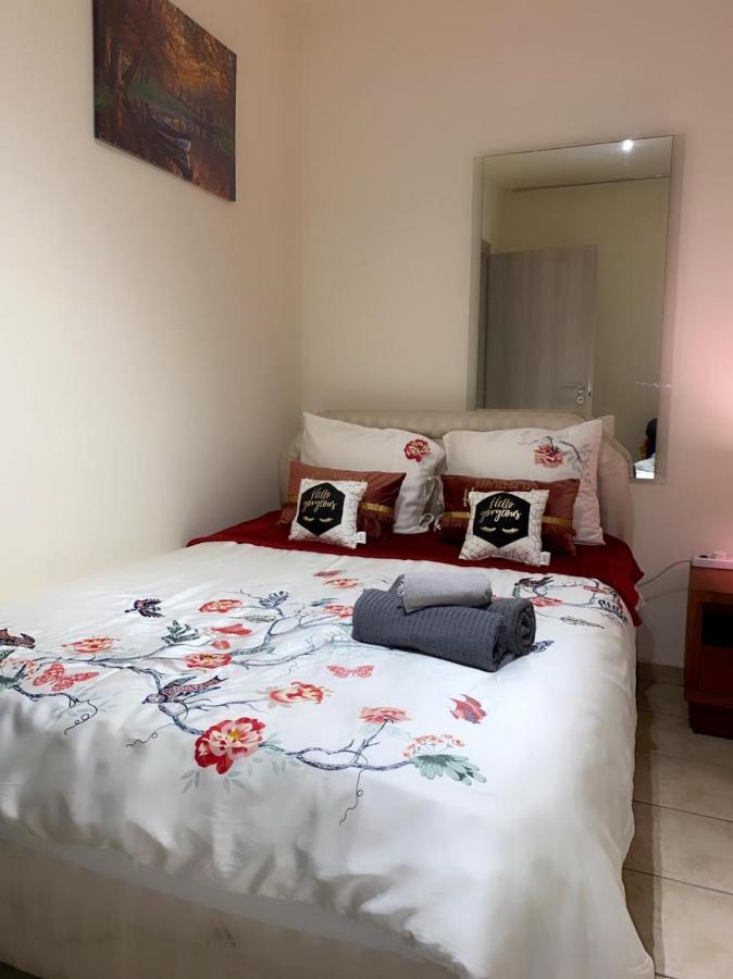 Larnaca Beach Apartment Exterior photo